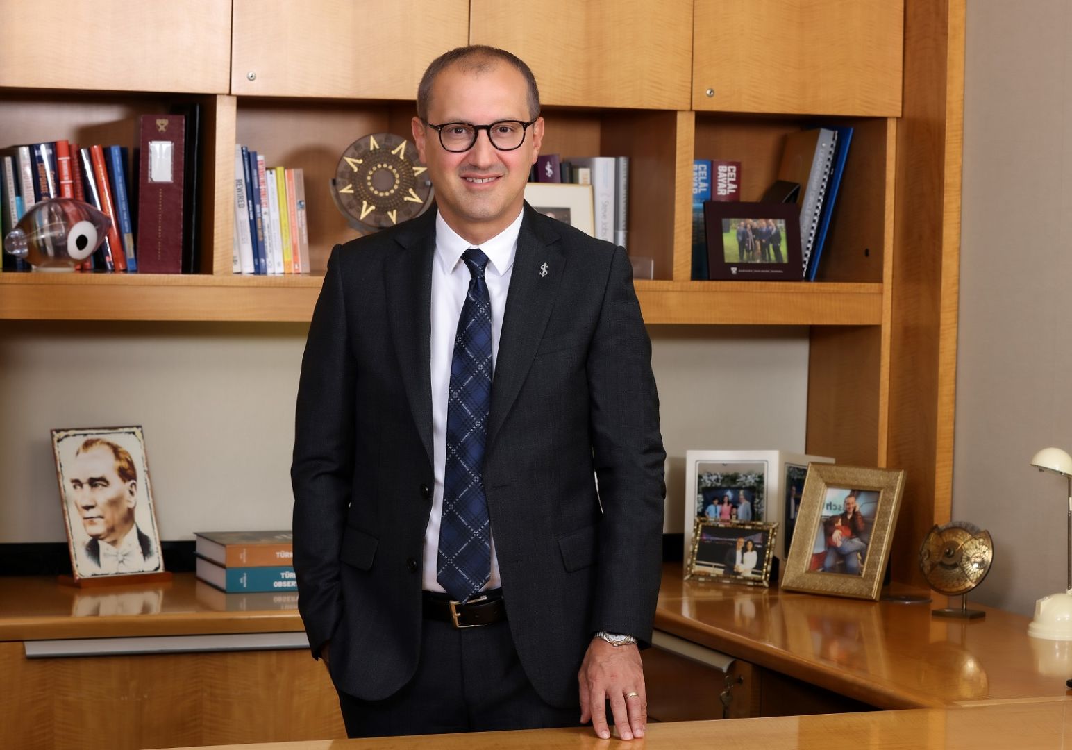 İş Bankası'ndan yeni bankacılık deneyimi; İş Black