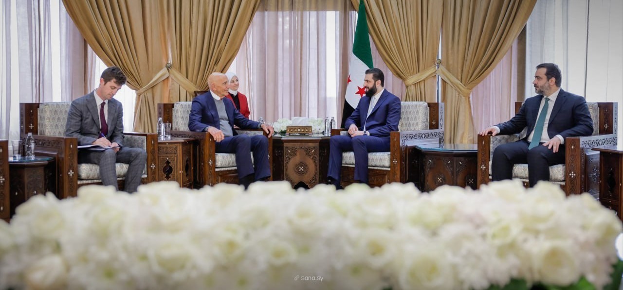 Suriye Devlet Başkanı eş-Şara, ABD’nin Suriye Özel Temsilcisi Barrack’ı kabul etti
