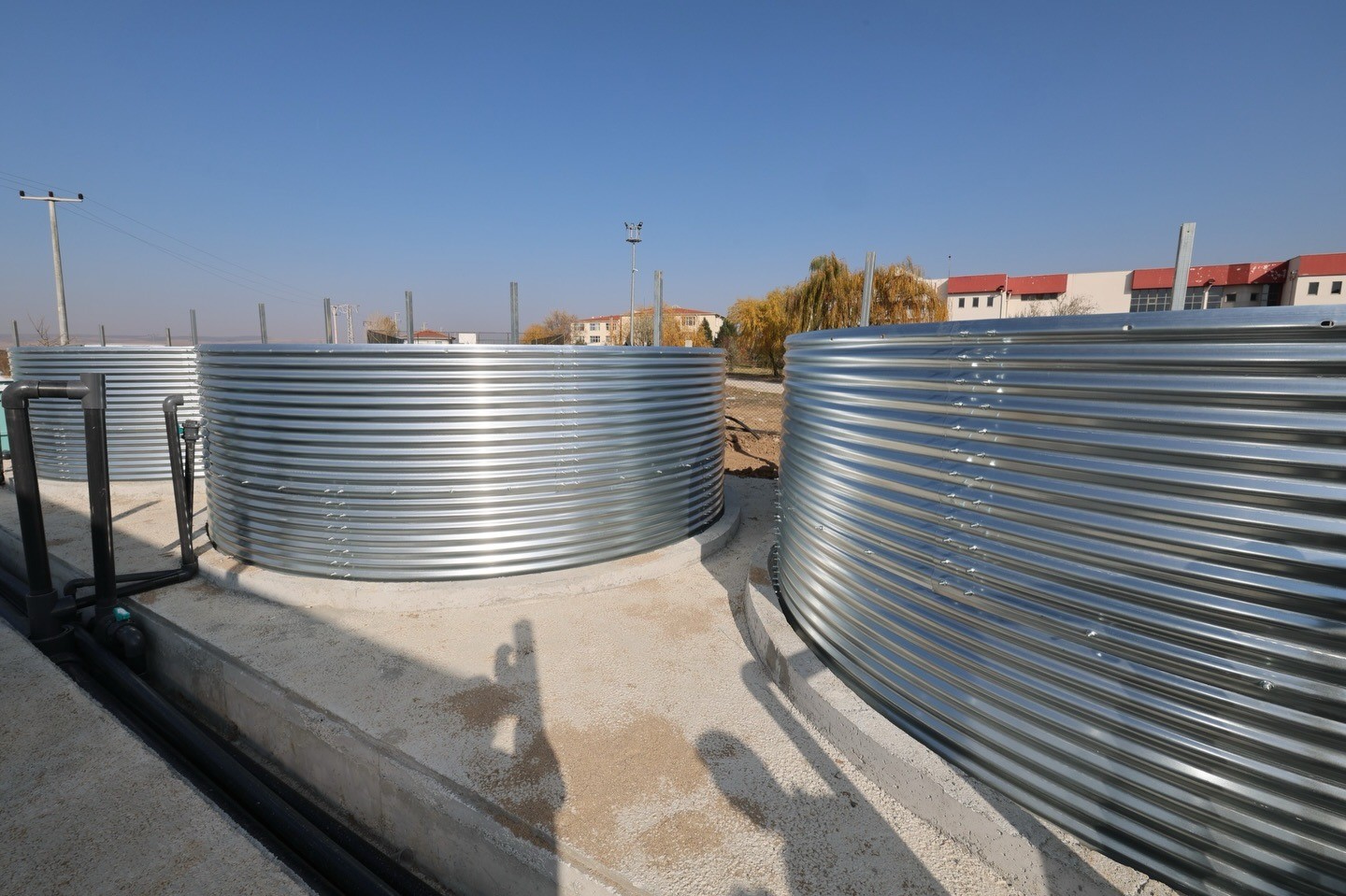 Jeotermal Su desteğiyle Tatlı Su Karidesi ve Balık Yetiştiriciliği Projesinde üretim başlıyor
