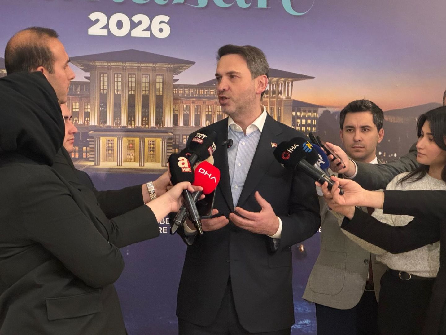 Bakan Bayraktar: Doğal gaz ve elektrik desteğimiz devam edecek.