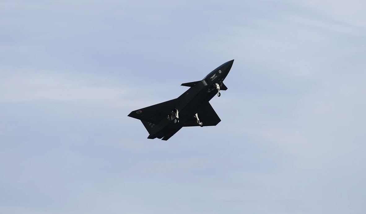 Bayraktar KIZILELMA eğitim uçuşunu başarıyla tamamladı
