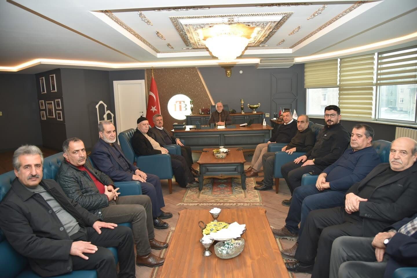 Başkan Dumandağ: "Borsalar arasında kurulacak iş birliklerinin, ülke ekonomisine uzun vadeli katkılar sağlayacağına inanıyoruz"
