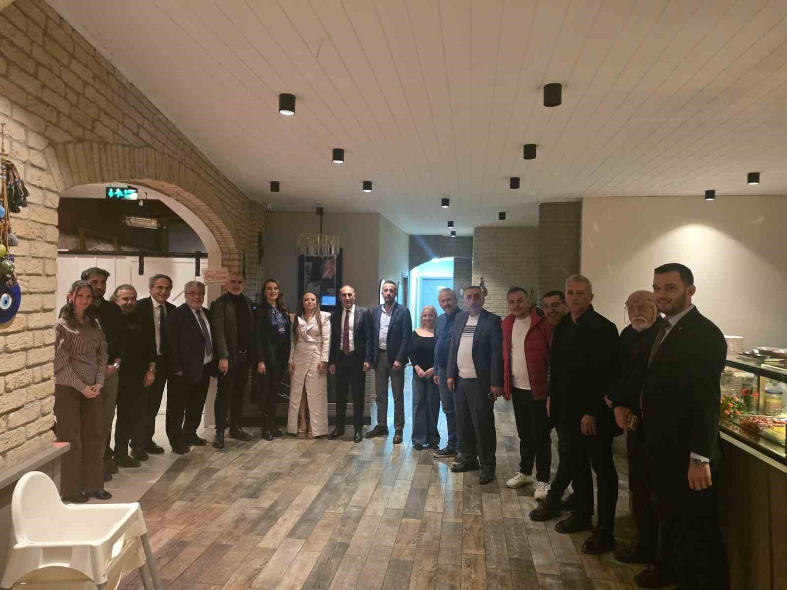 SATKOF & USTKON İzmir Ofisi’nde istişare ve iftar buluşması düzenlendi
