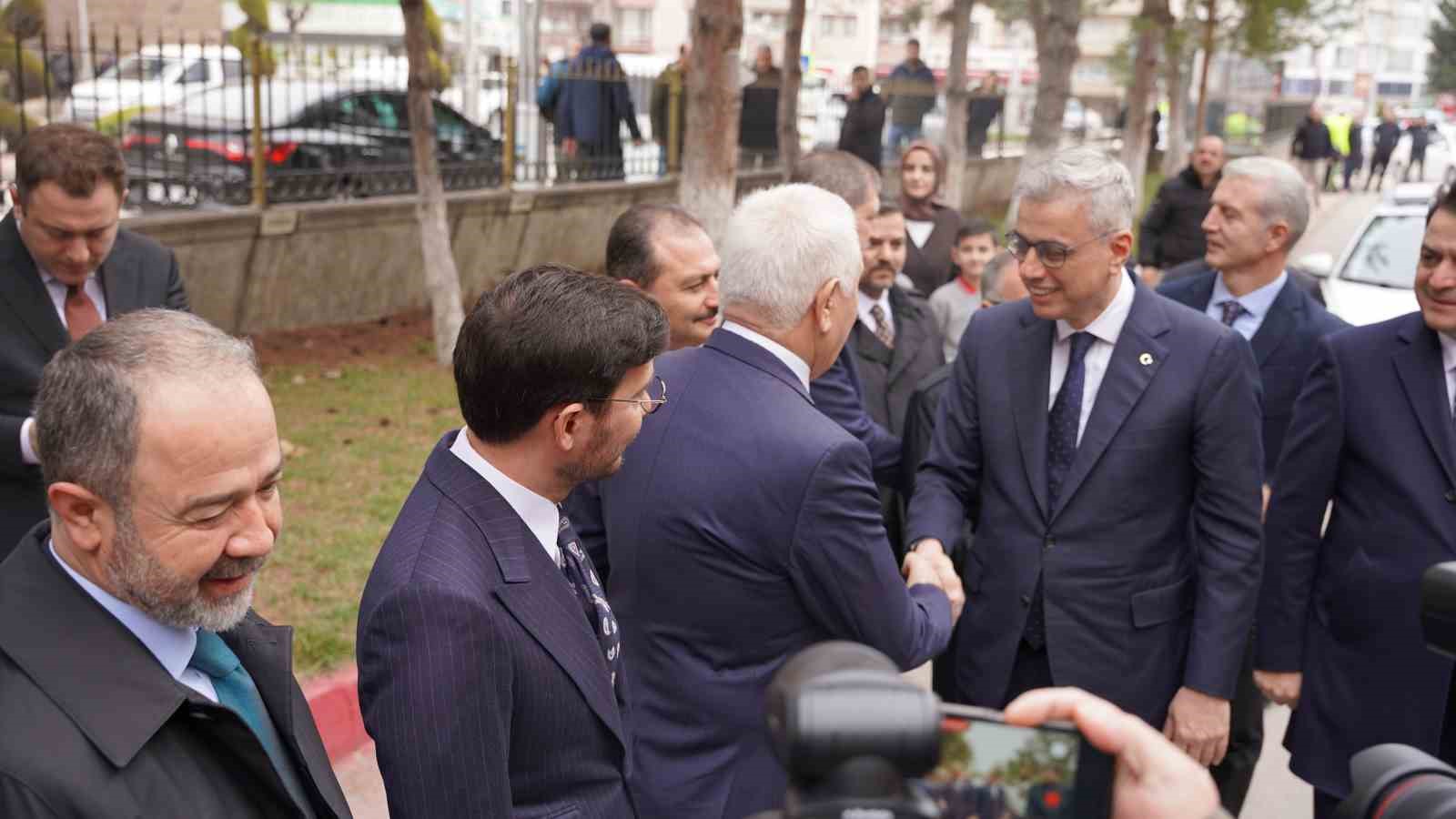 Bakan Memişoğlu açıkladı: Sağlıkta bilim adamlarına SGK destekli araştırma dönemi
