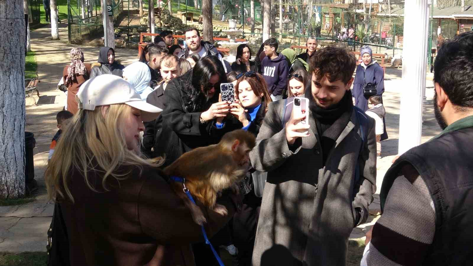 Çekmeköy’de kadınlar 8 Mart’ı hayvanat bahçesinde kutladı: Park of İstanbul kadınlara ücretsiz açıldı
