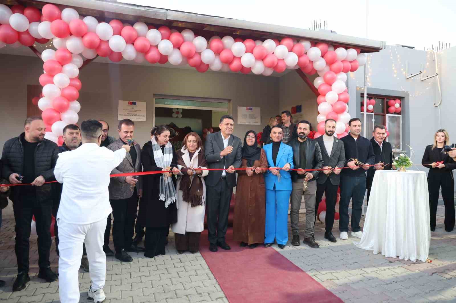 Kozanlı kadınlar hem gelecekleri hem de öğrenciler için üretecek
