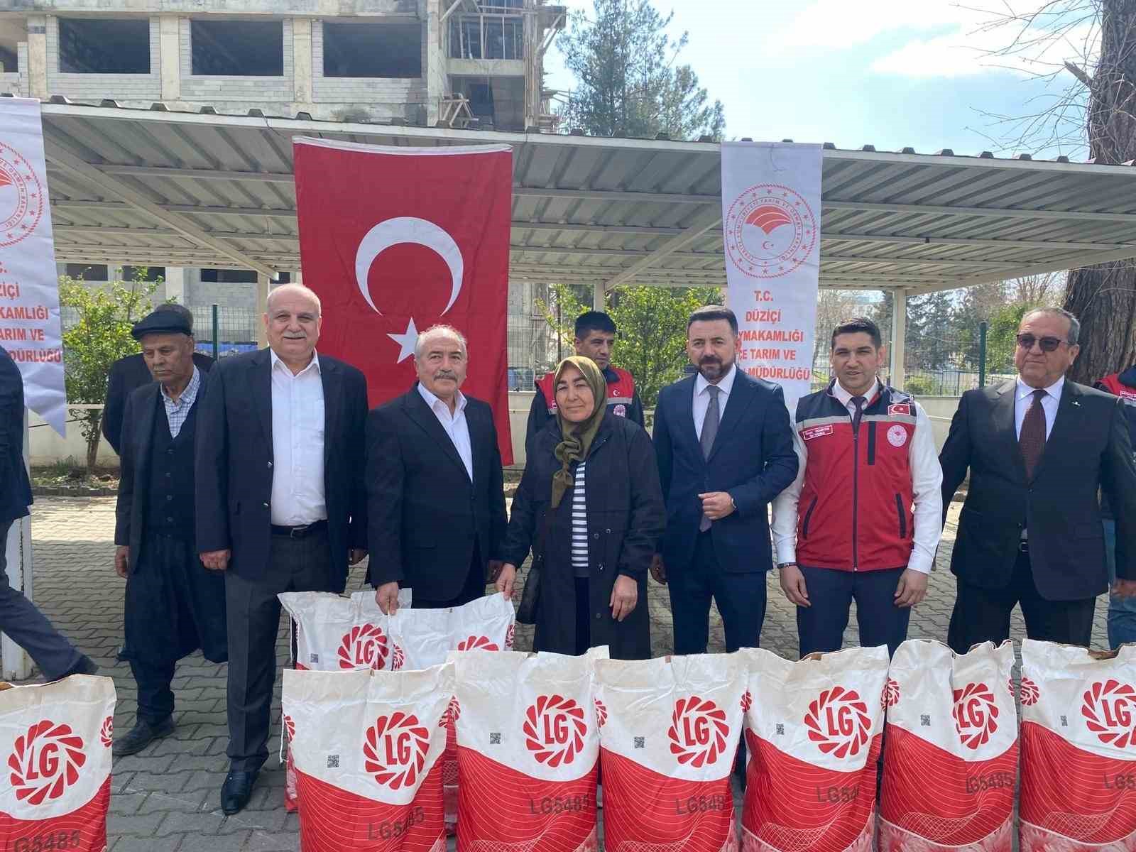 Osmaniye’de çiftçiye ayçiçeği tohumu desteği
