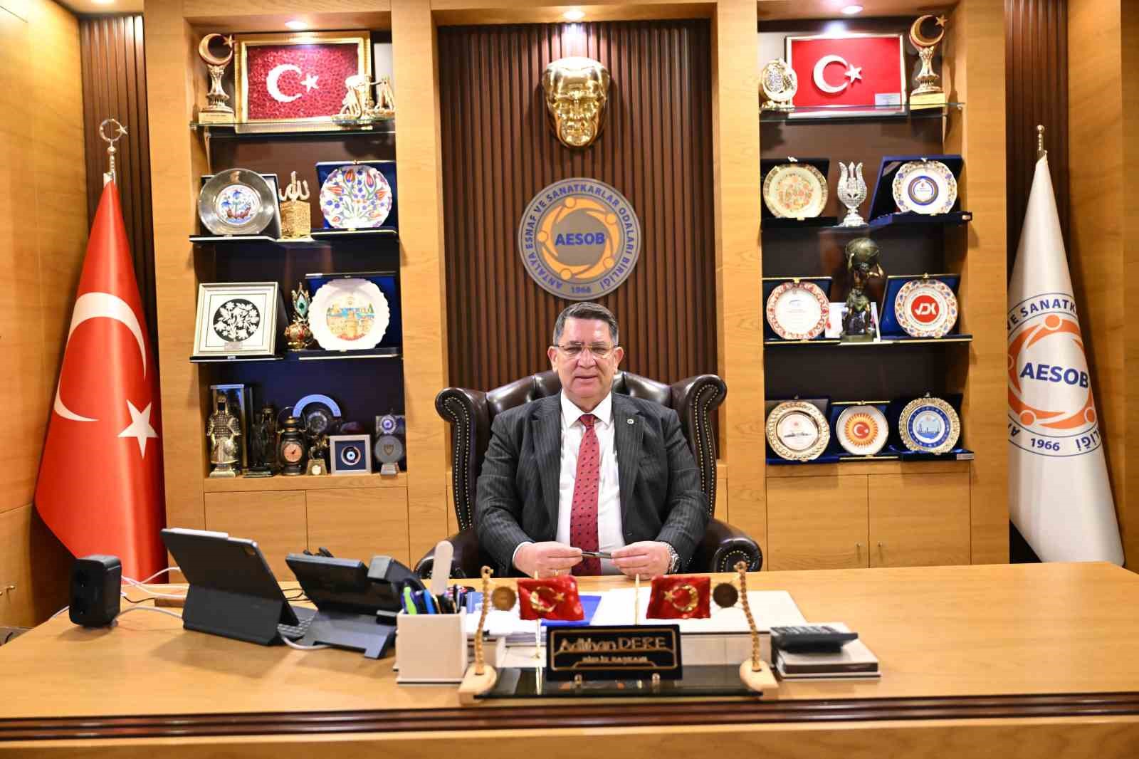 AESOB Başkanı Adlıhan Dere: "Bayram sevincimizi esnafımızla büyütelim"
