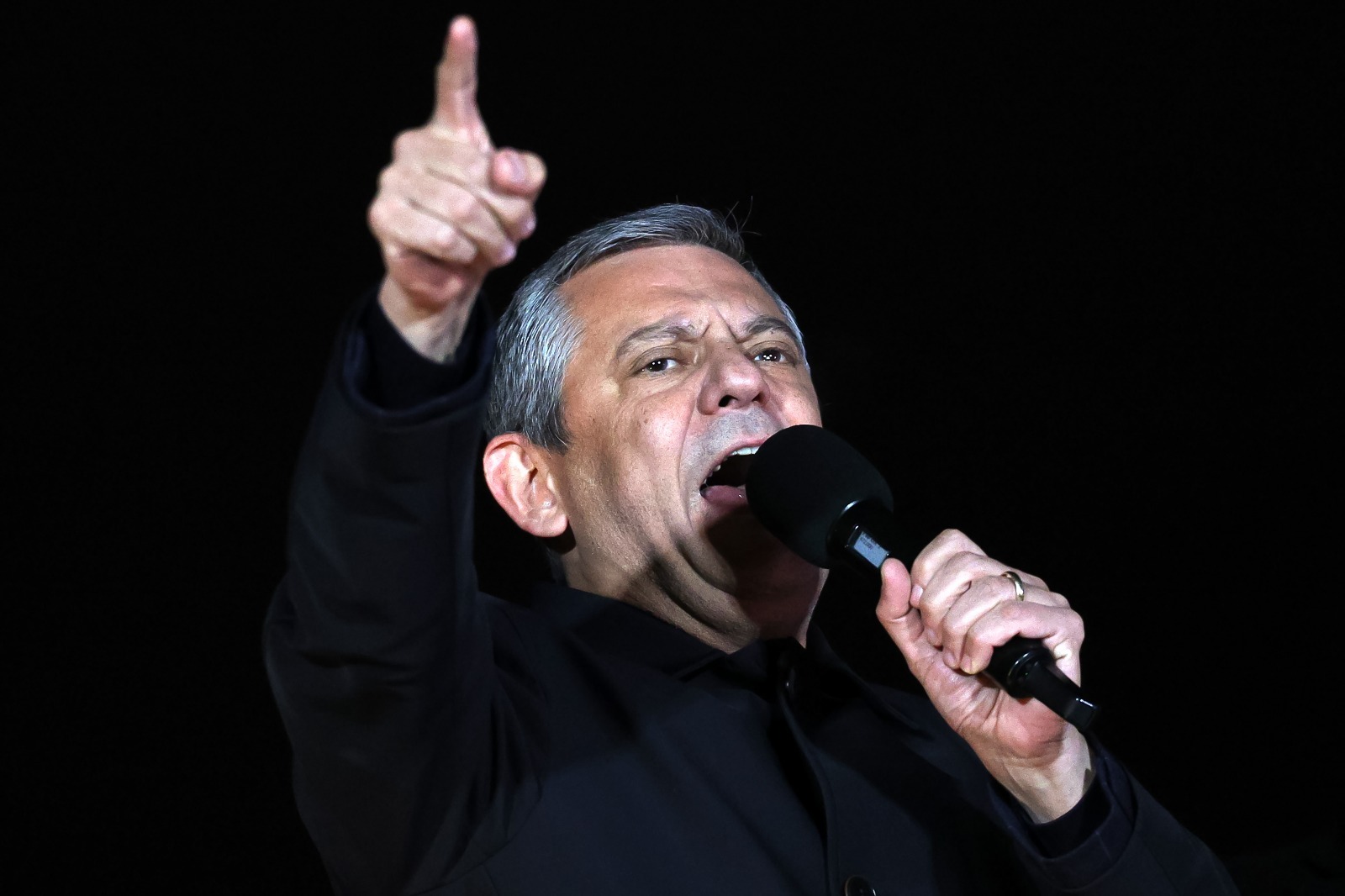 Özgür Özel: Tanju Başkanın hapiste olmasının kime yararı var