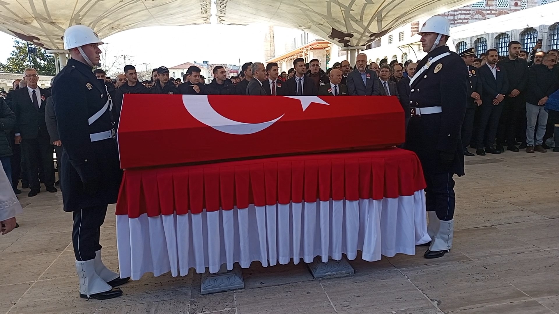 İstanbul - Şehit polis memuru Mustafa Aydın son yolculuğuna uğurlandı 