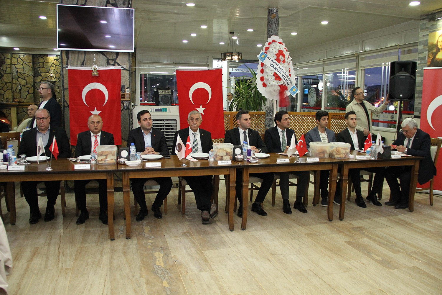 Kula ve Selendili iş insanlarına ödül
