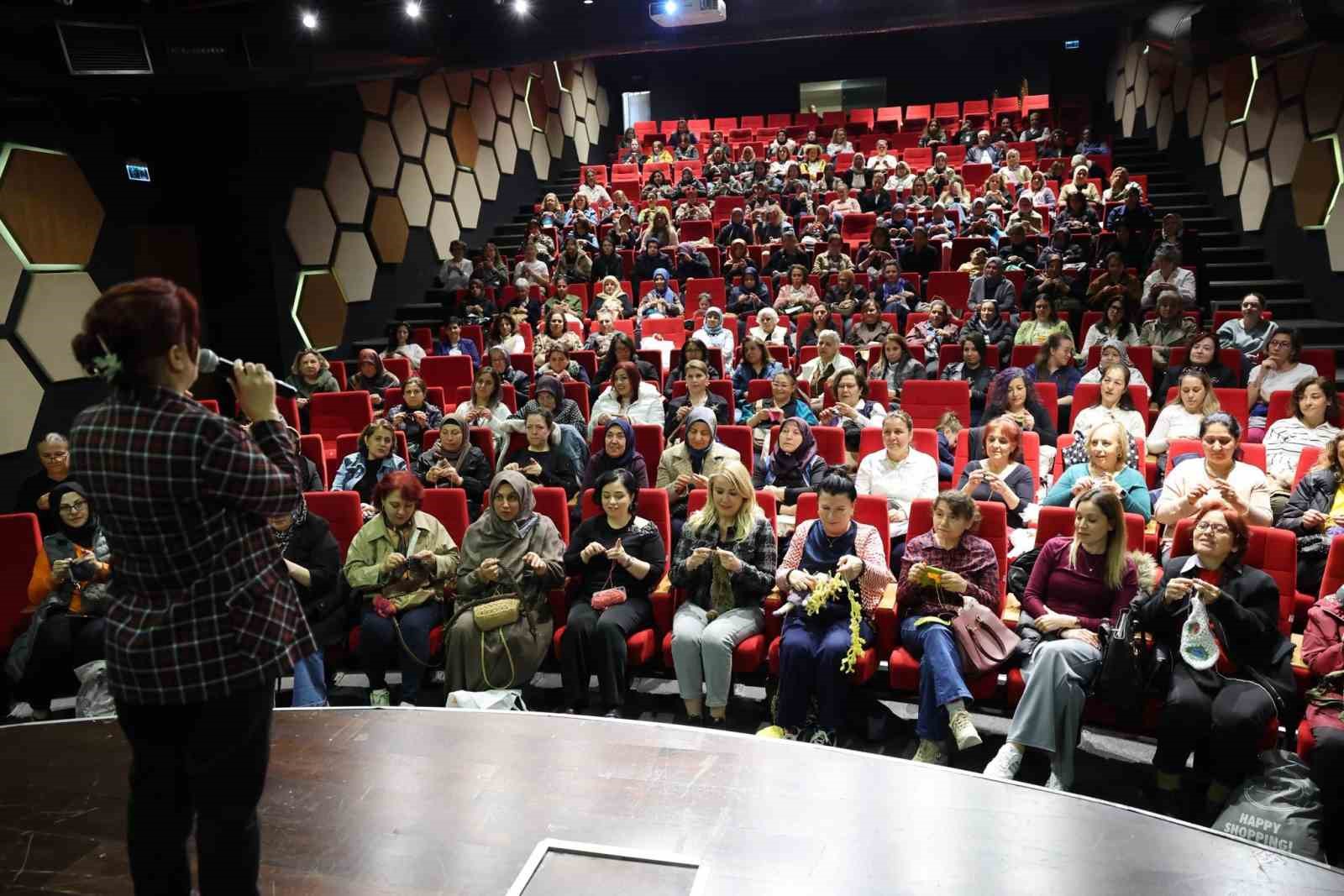 Merkezefendi’de kadınların el emeği büyük markalara uzanan bir değere dönüştü
