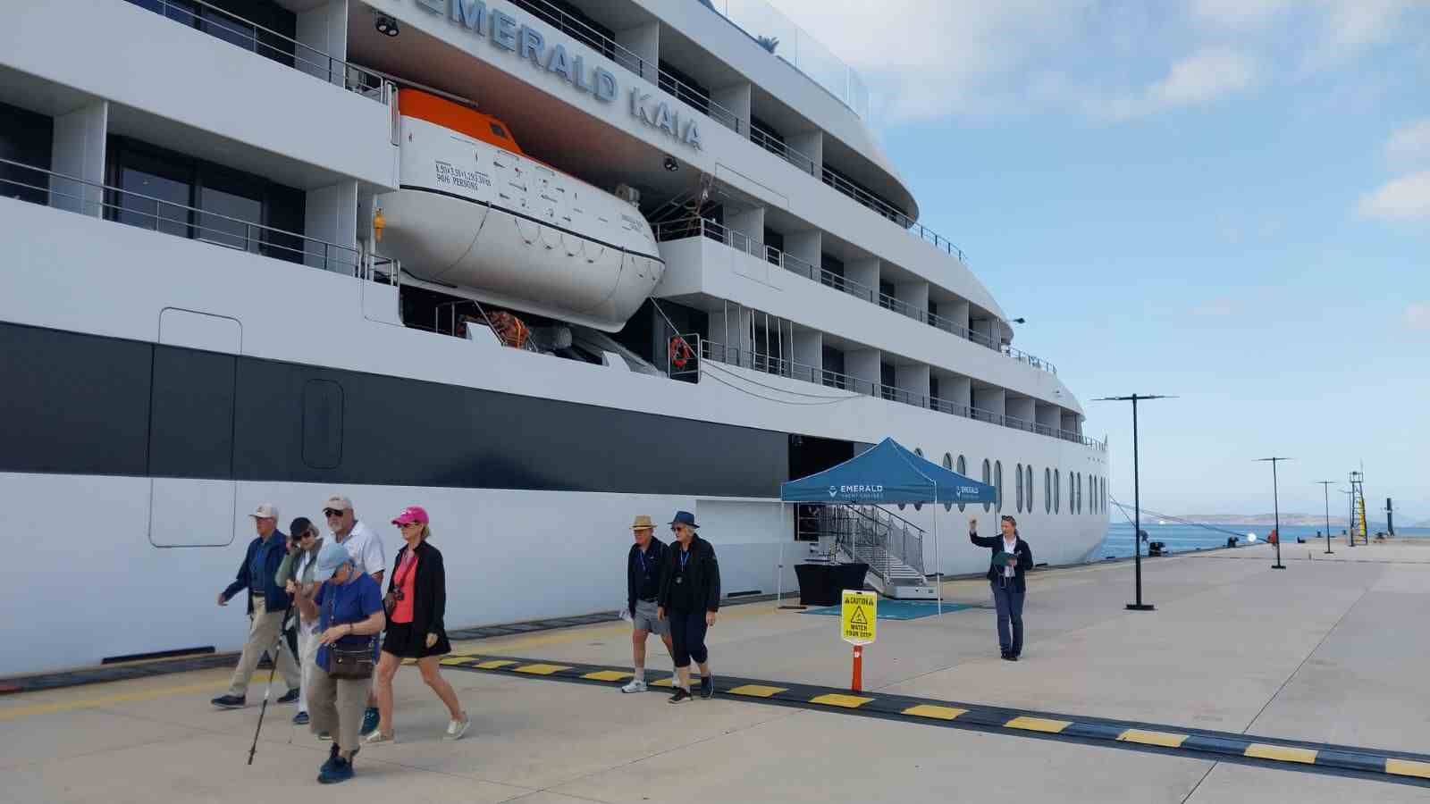 Bodrum’a 87 yolcusu ile geldi
