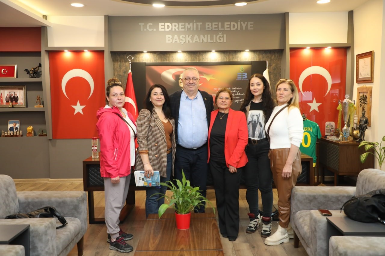 Başkan Mehmet Ertaş hayvanseverlerle bir araya geldi
