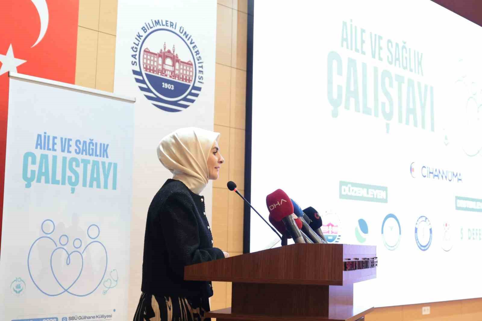 Bakan Göktaş: "Sosyal ağ sağlayıcılara ve oyun platformlarına çocukların korunmasını esas alan önemli yükümlülükler getiriyoruz"
