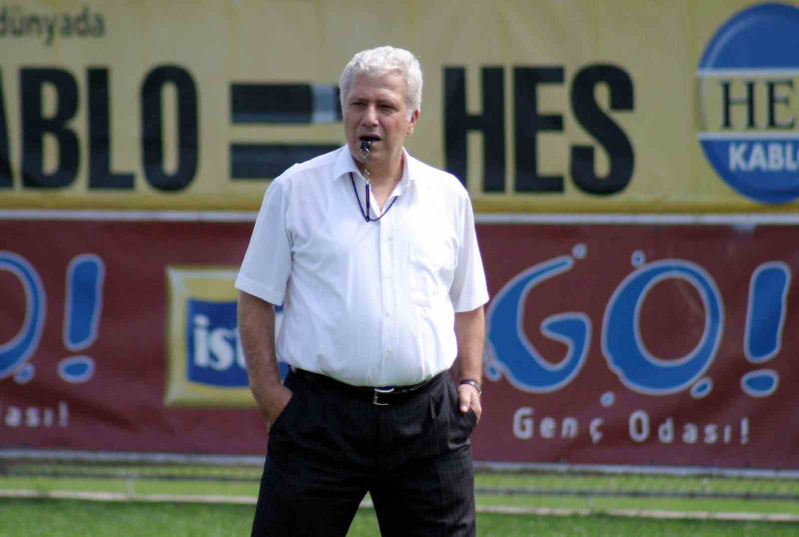 Atay Aktuğ hayatını kaybetti
