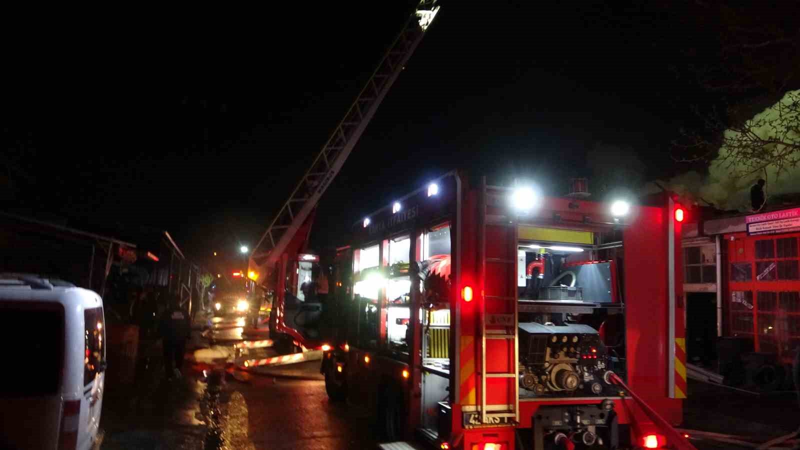 Konya’da iş yerinde yangın: 2 yaralı
