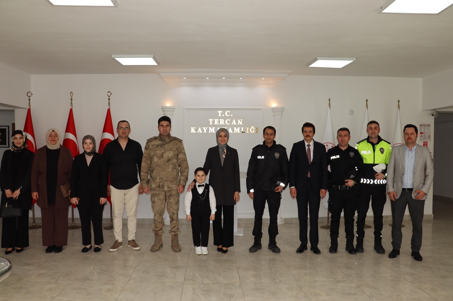 Tercan Kaymakamlığı’nda 23 Nisan coşkusu
