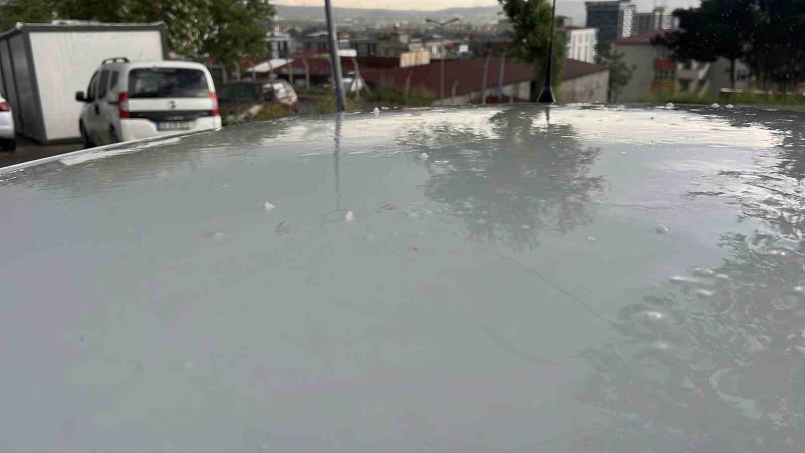 Kahramanmaraş’ta kısa süreli dolu etkili oldu
