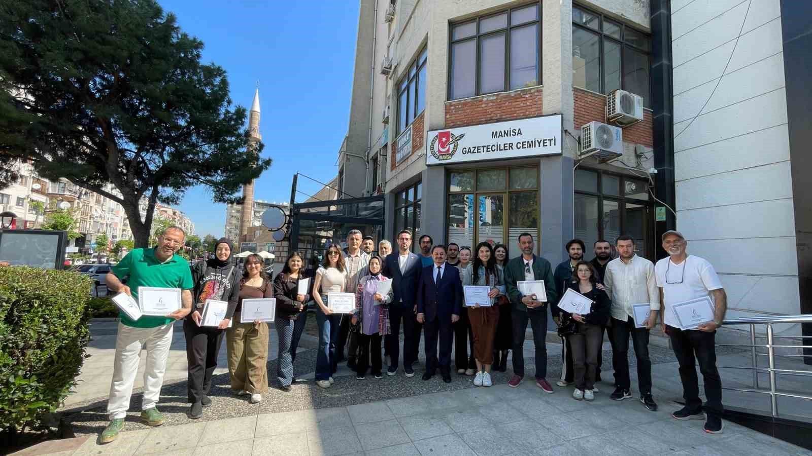 Manisalı Gazeteciler dron ehliyetlerini aldı
