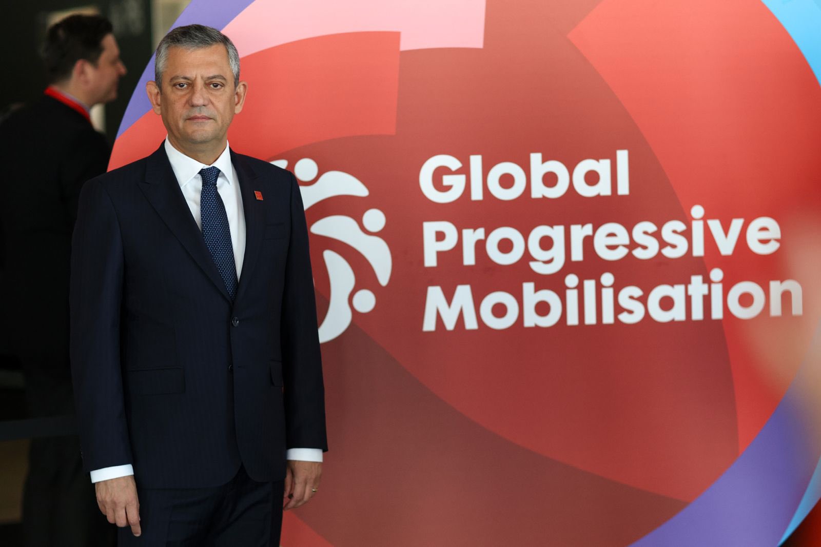 CHP Genel Başkanı Özel: Dünyadaki tüm demokrat yapıları harekete geçirecek bir çağrı yapıyoruz