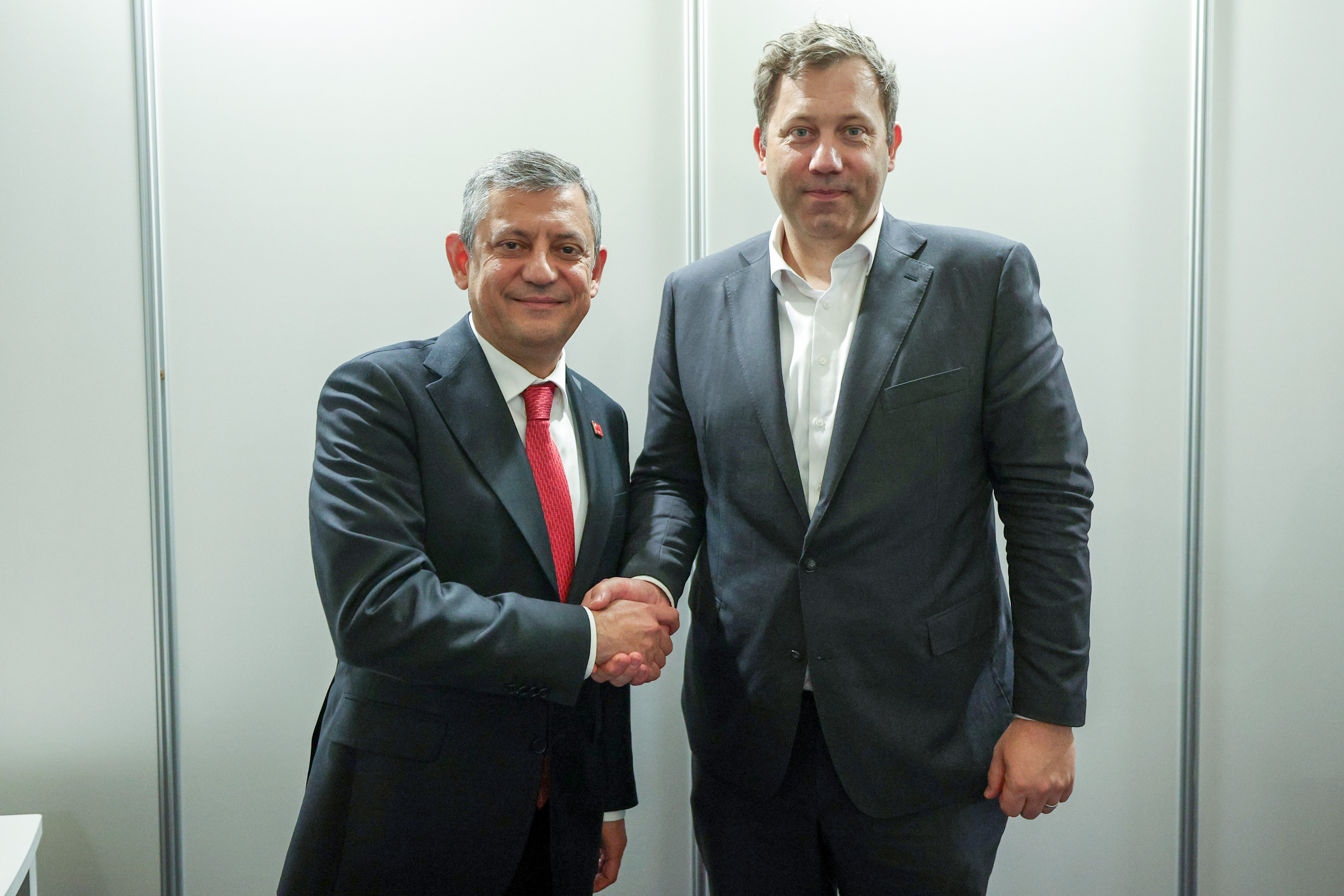 CHP Genel Başkanı Özel, Almanya Başbakan Yardımcısı ve Maliye Bakanı Klingbeil ile görüştü