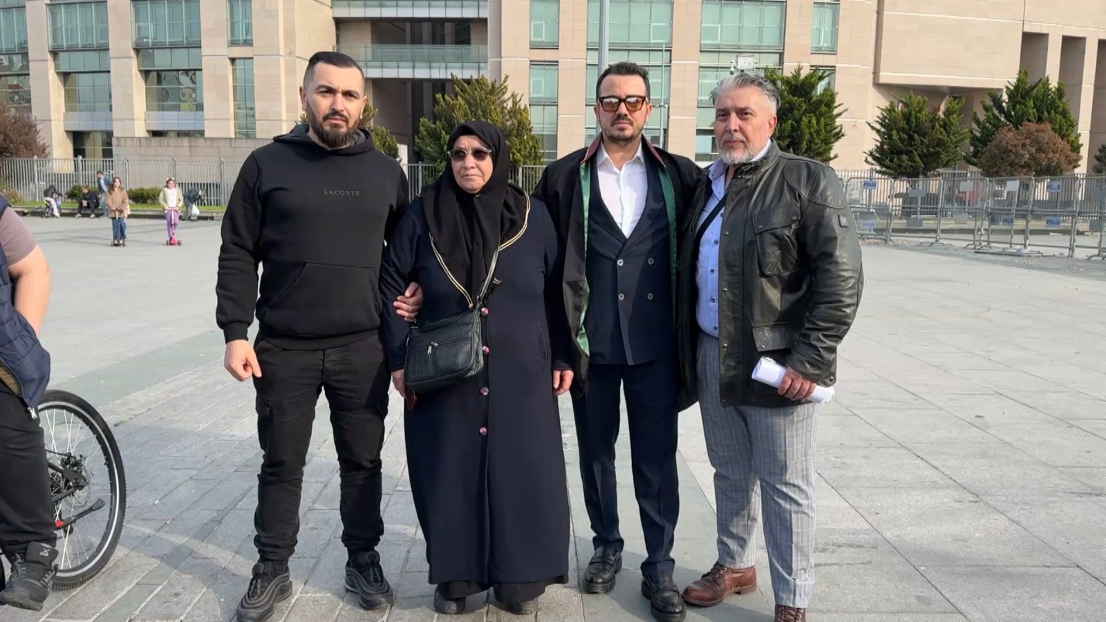 Böcek ailesinin ölümüne ilişkin görülen duruşmanın ardından anne ve baba açıklamalarda bulundu