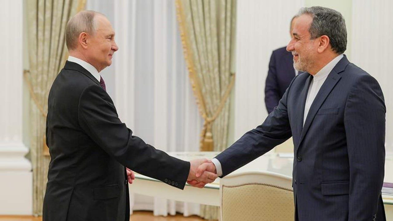 Rusya Devlet Başkanı Putin, İran Dışişleri Bakanı Arakçi ile bir araya geldi