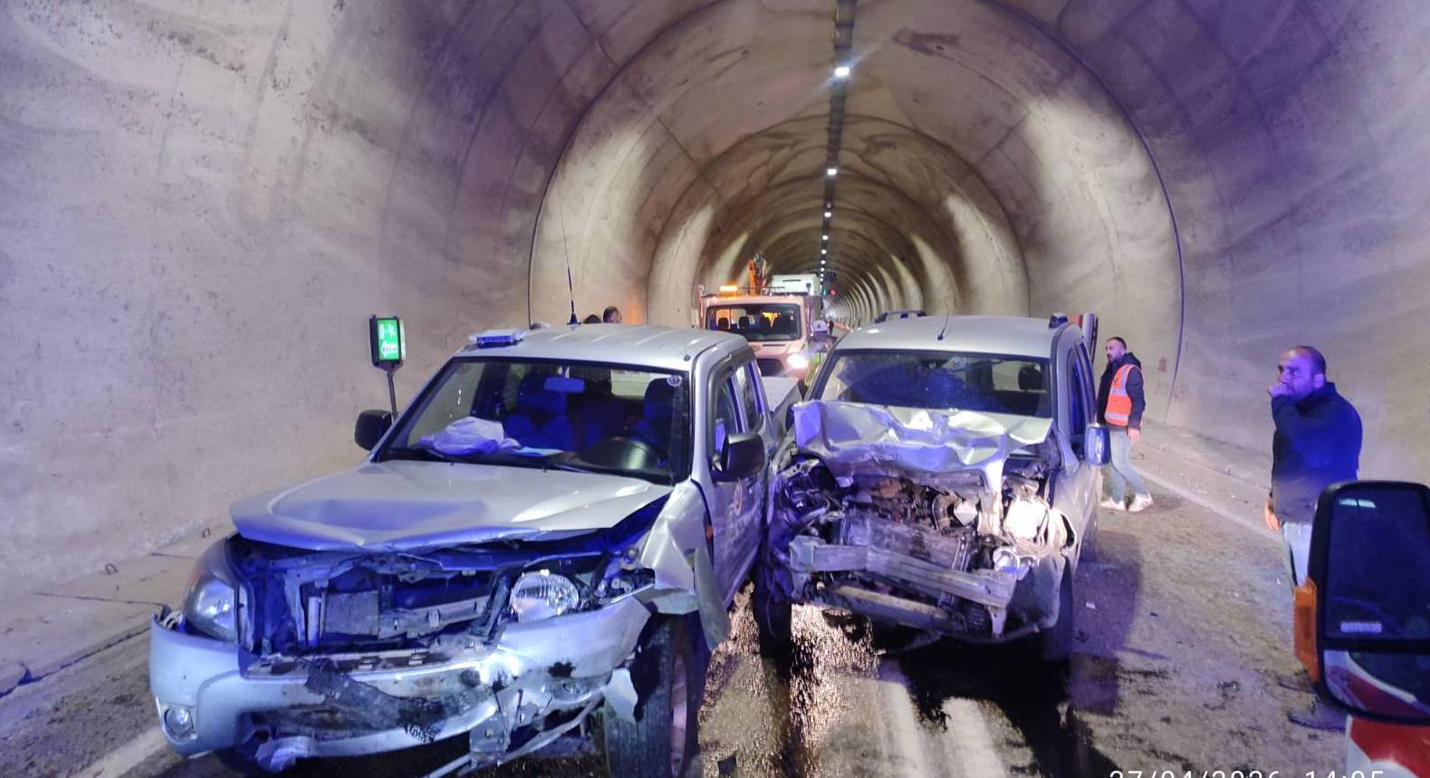 Artvin’de hafif ticari araç ile kamyonet çarpıştı; 7 yaralı