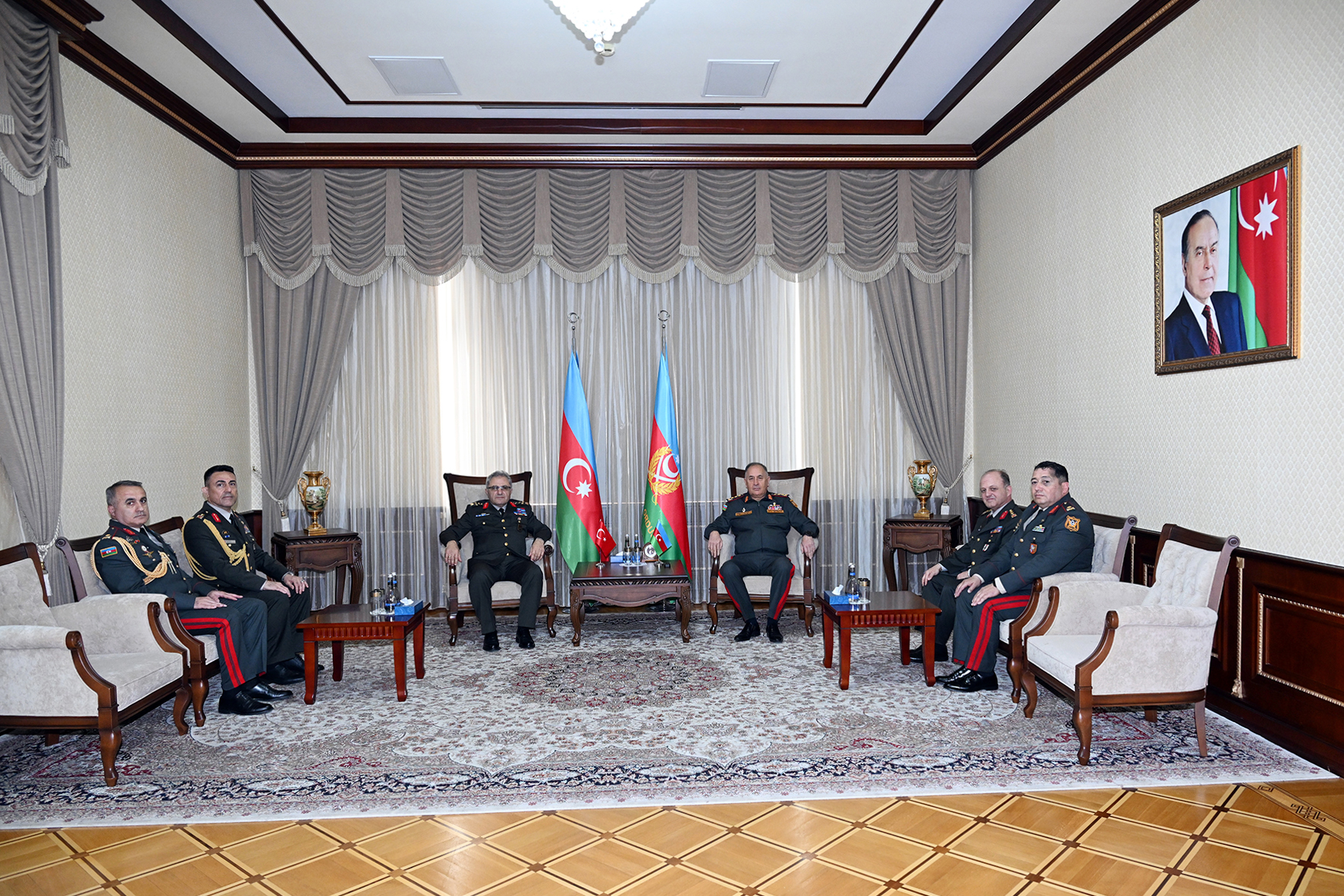 Kara Kuvvetleri Komutanı Orgeneral Tokel, Azerbaycan'da temaslarda bulundu