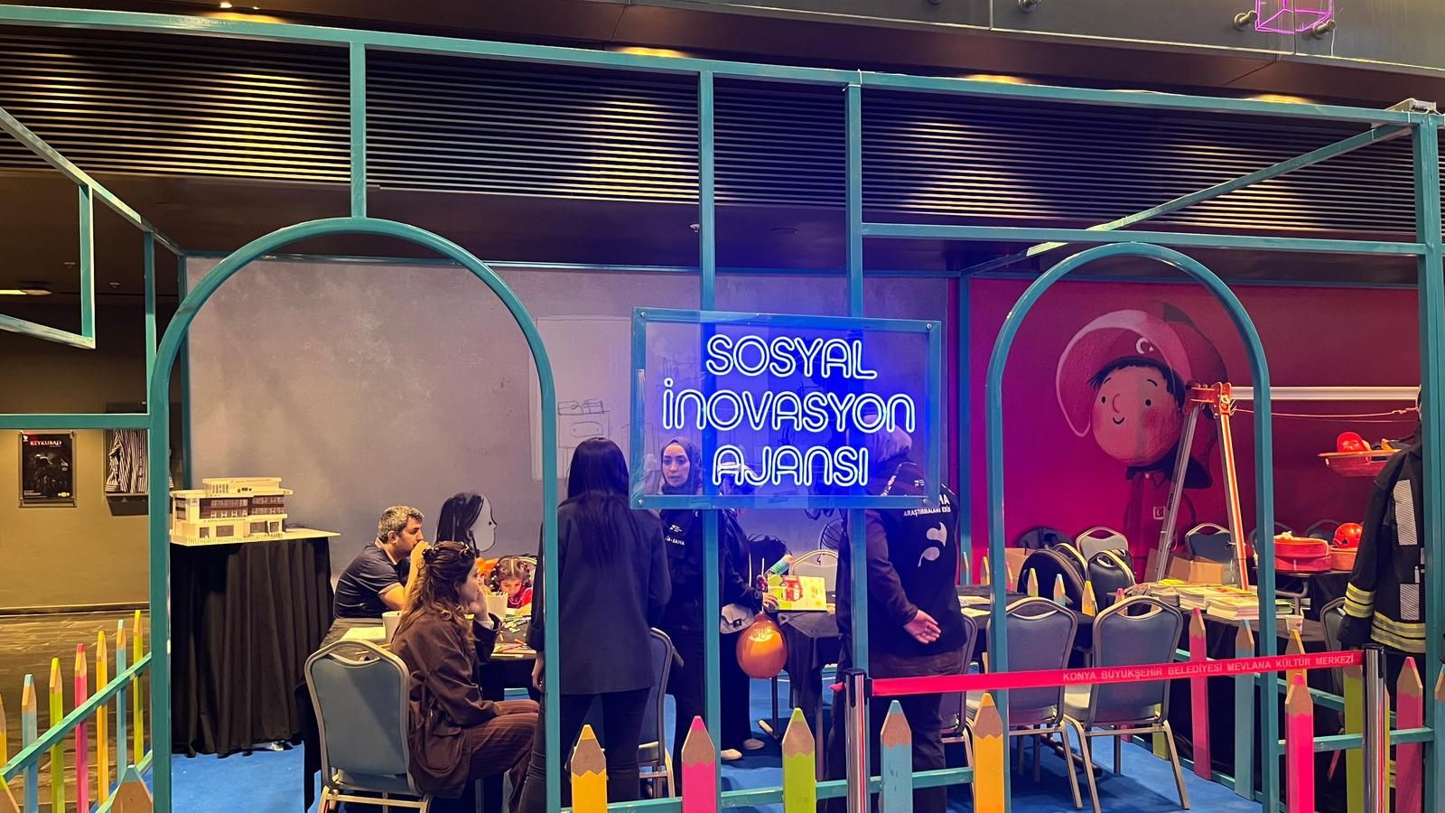 SİA “2. KONYA ÇOCUK KİTAP GÜNLERİ”NDE MİNİK OKURLARLA BULUŞTU.