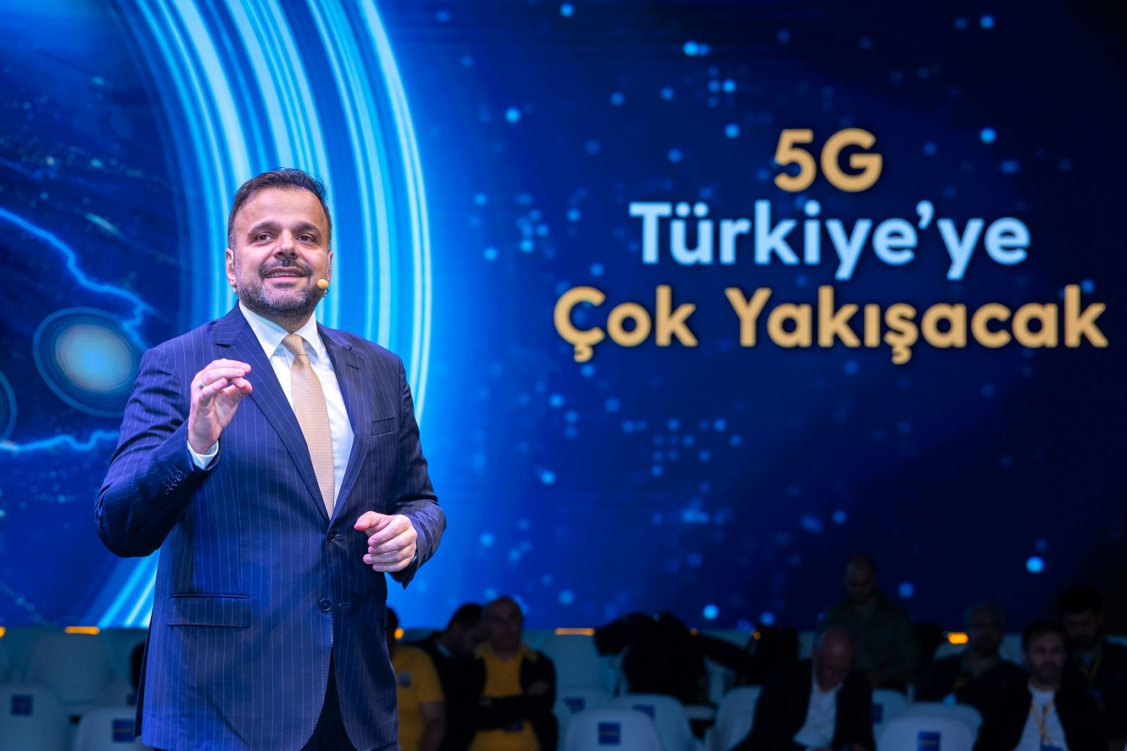 Turkcell Genel Müdürü Koç: 5G'yi tüm gelir grupları için erişilebilir kılacağız.