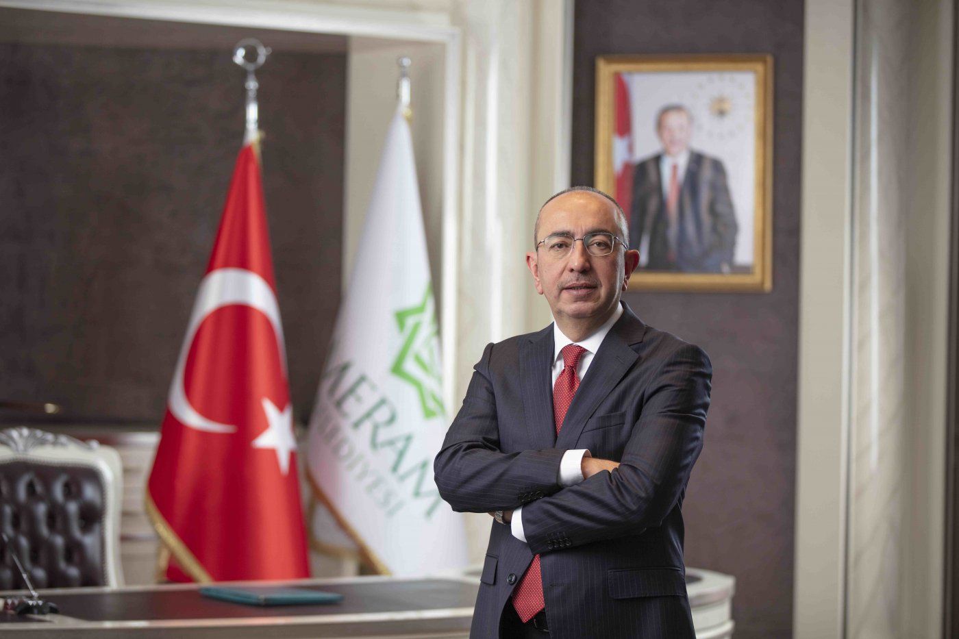 BAŞKAN KAVUŞ; “BAYRAMLAR, PAYLAŞARAK MUTLULUĞU ÇOĞALTMANIN, ACILARI AZALTMANIN ADIDIR”.