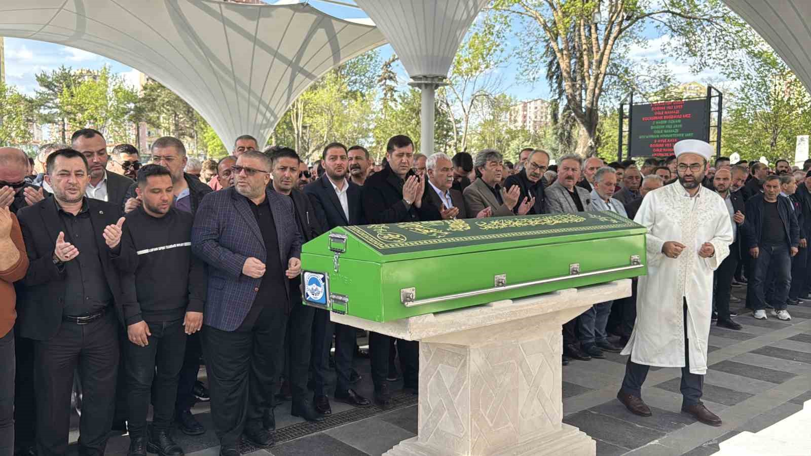 MHP İl Başkan Yardımcısı Ali Korkmaz toprağa verildi

