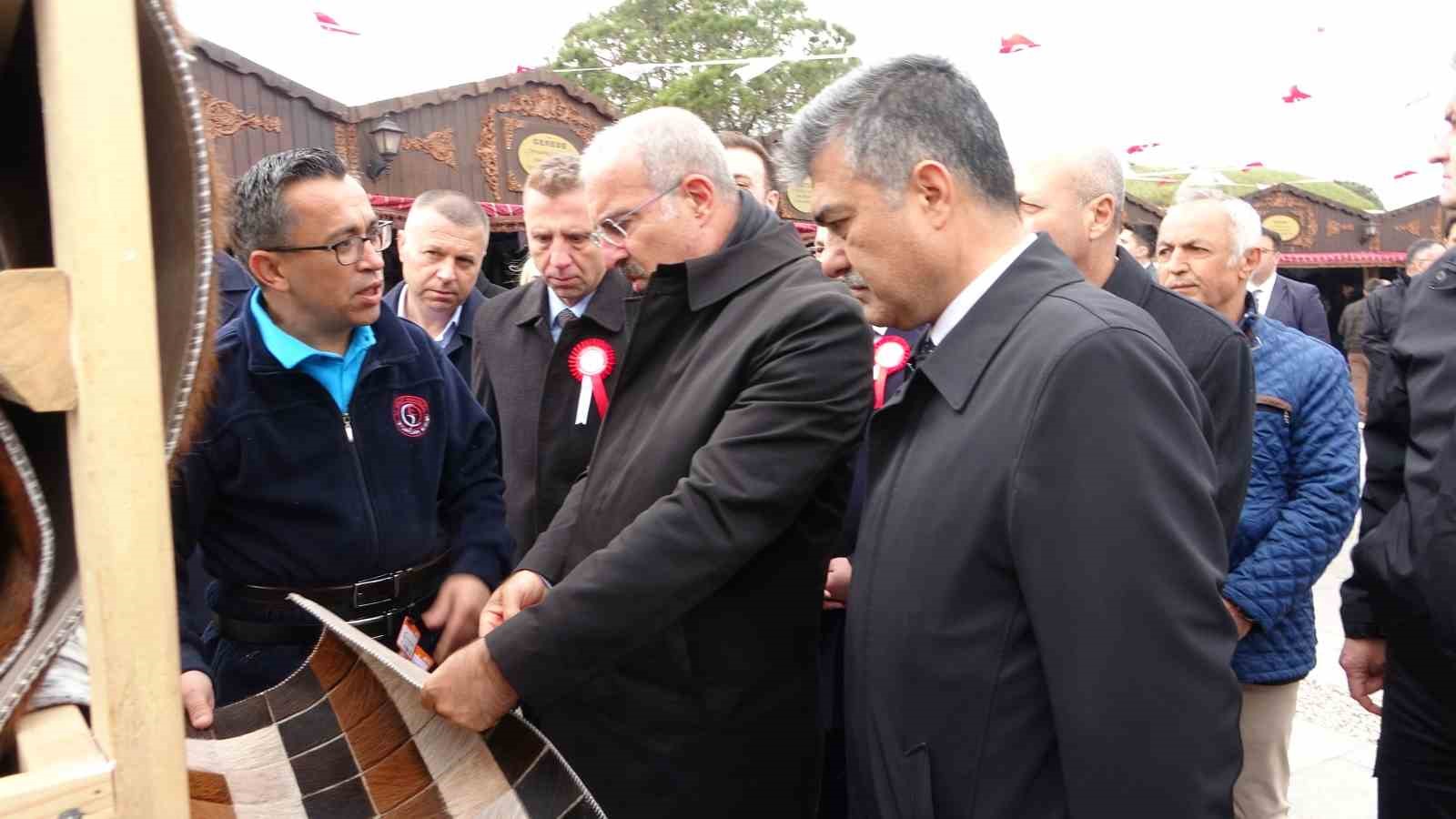 Çanakkale’de ‘İşyurtları Ürün ve El Sanatları Fuarı’ açıldı
