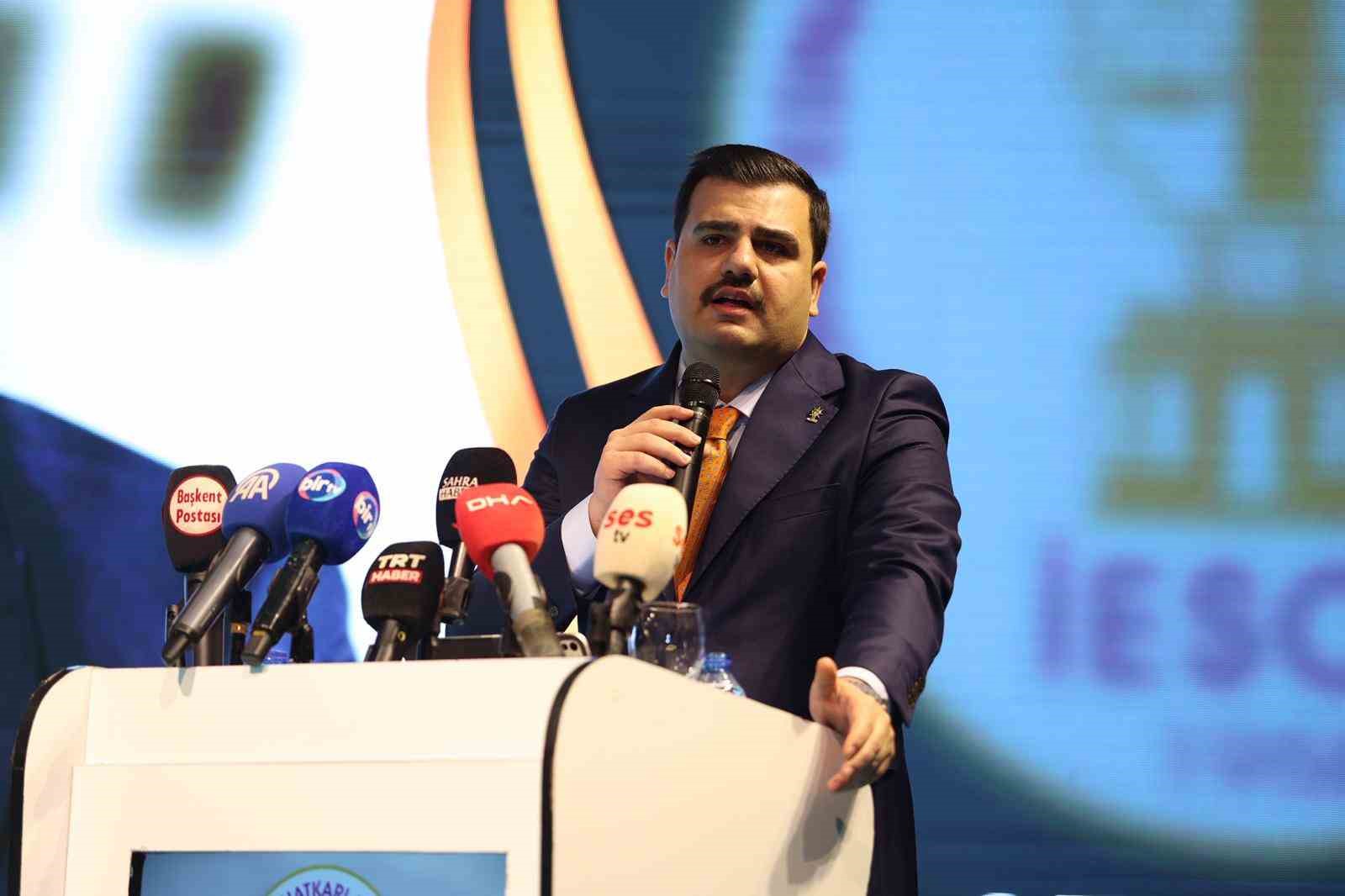 Eyyüp Kadir İnan’dan İzmir Çevre Yolu’nun ücretli olacağı iddialarına yalanlama
