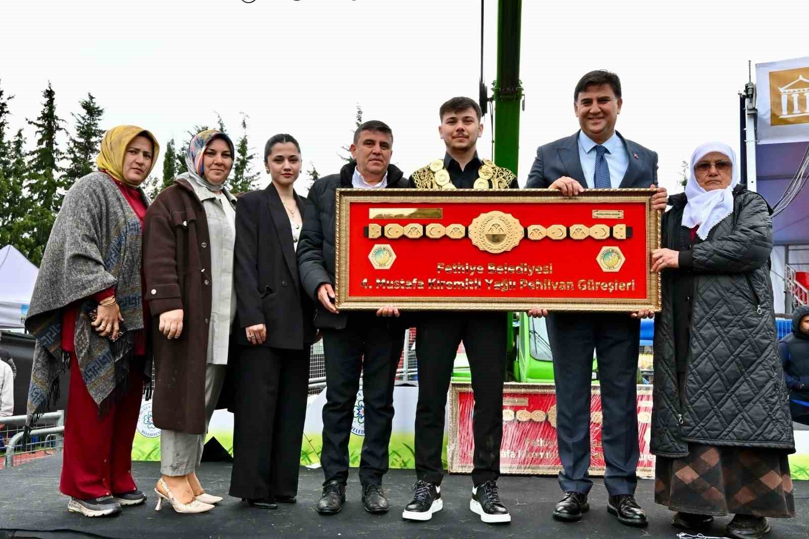 Fethiye’de yağlı güreş heyecanı
