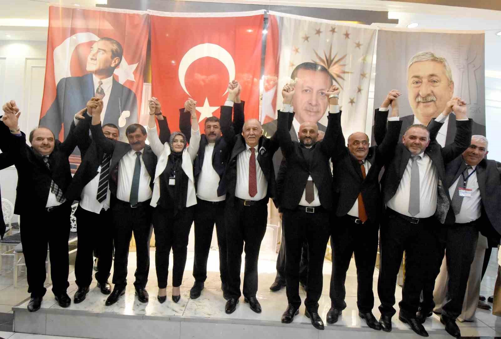 Erzurum ESOB’ta 7’nci kez güven tazeleyen Başkan Fırat: "Seçimler gönüllere girmekle kazanılıyor"
