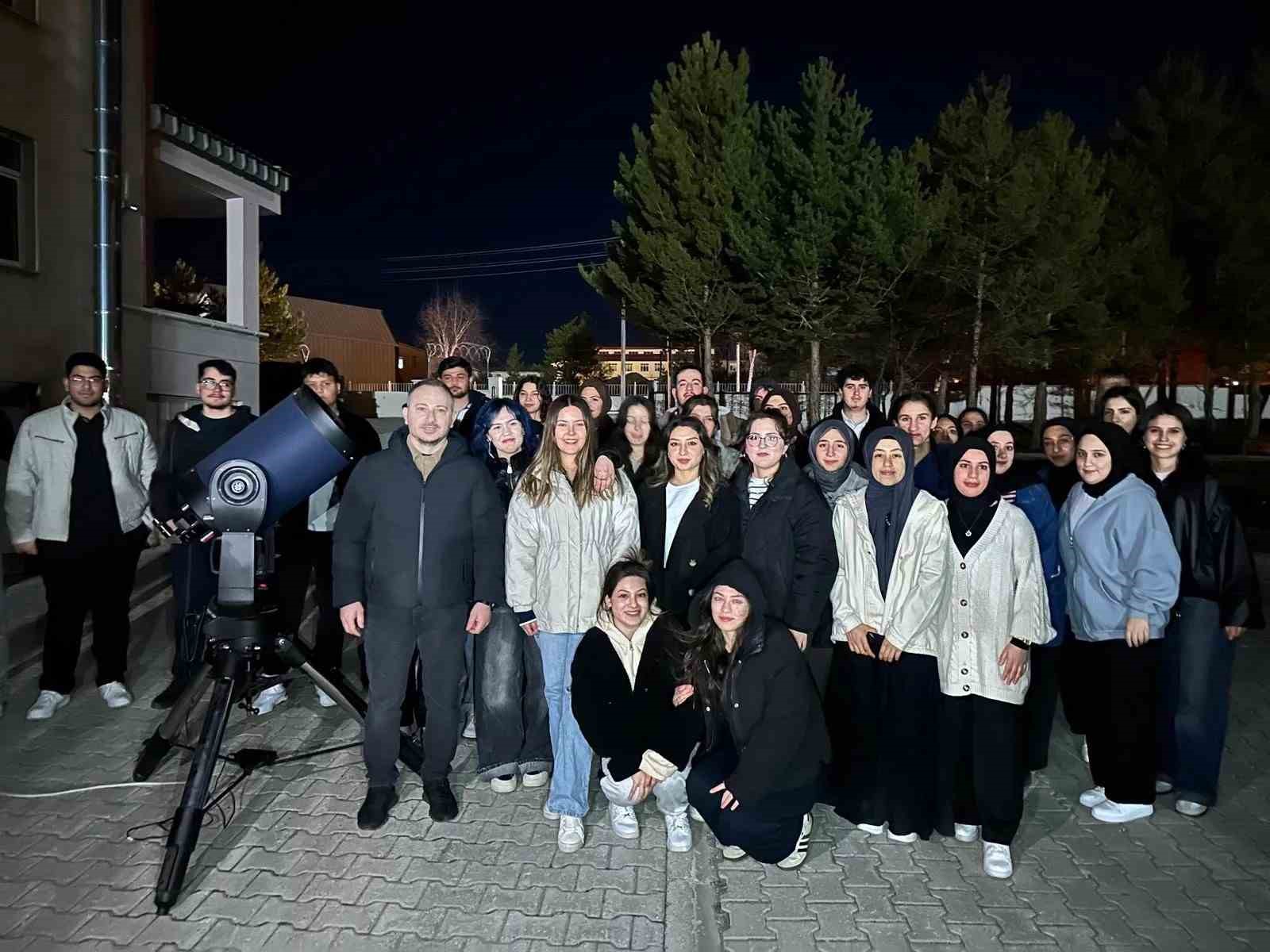 Astronomi Kulübü üç gün süren gökyüzü gözlemi düzenledi
