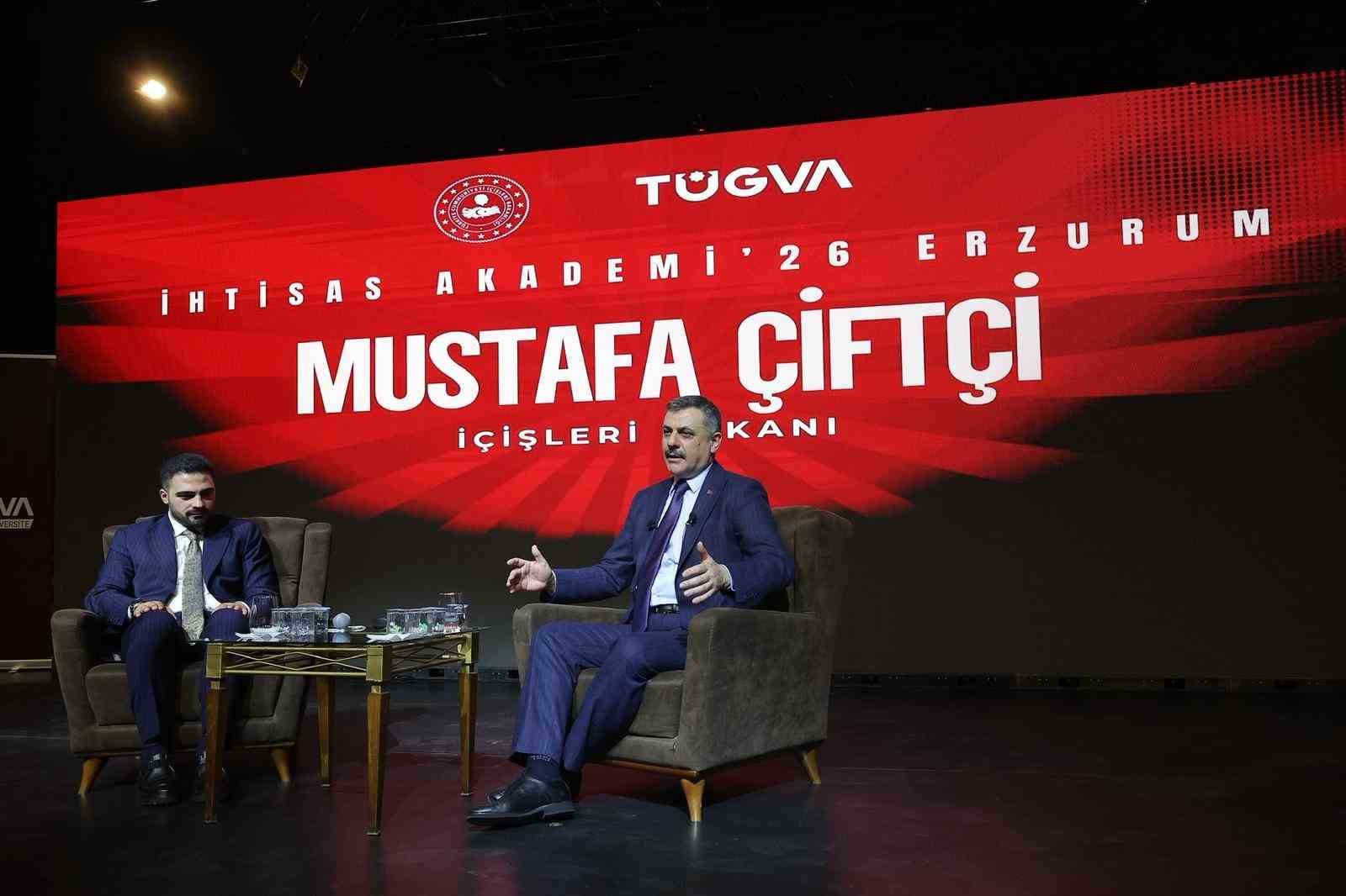 Bakan Çiftçi, Erzurum’da TÜGVA’nın İhtisas Akademi Programı’na katıldı
