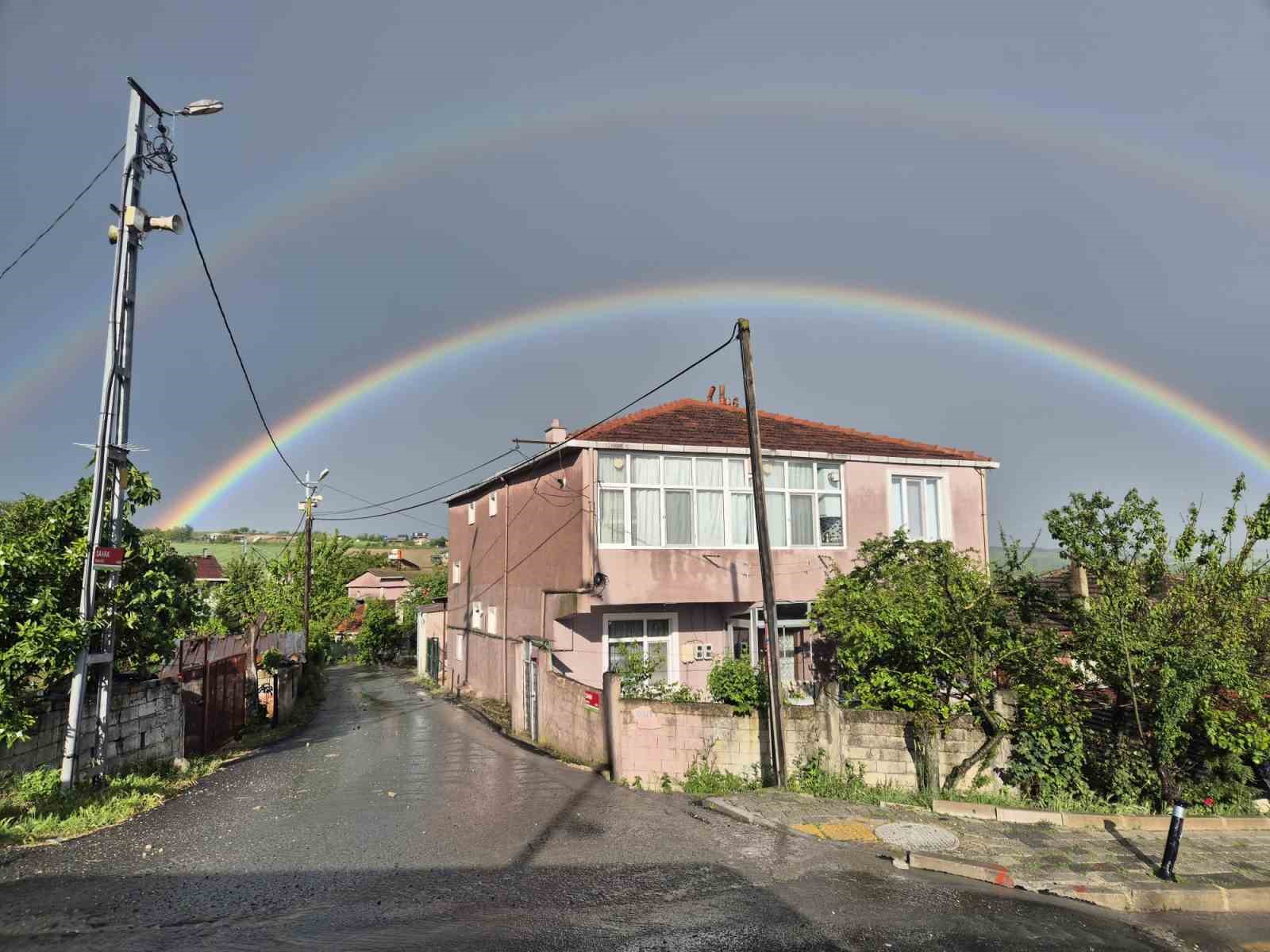 İstanbul’da gökkuşağı sürprizi
