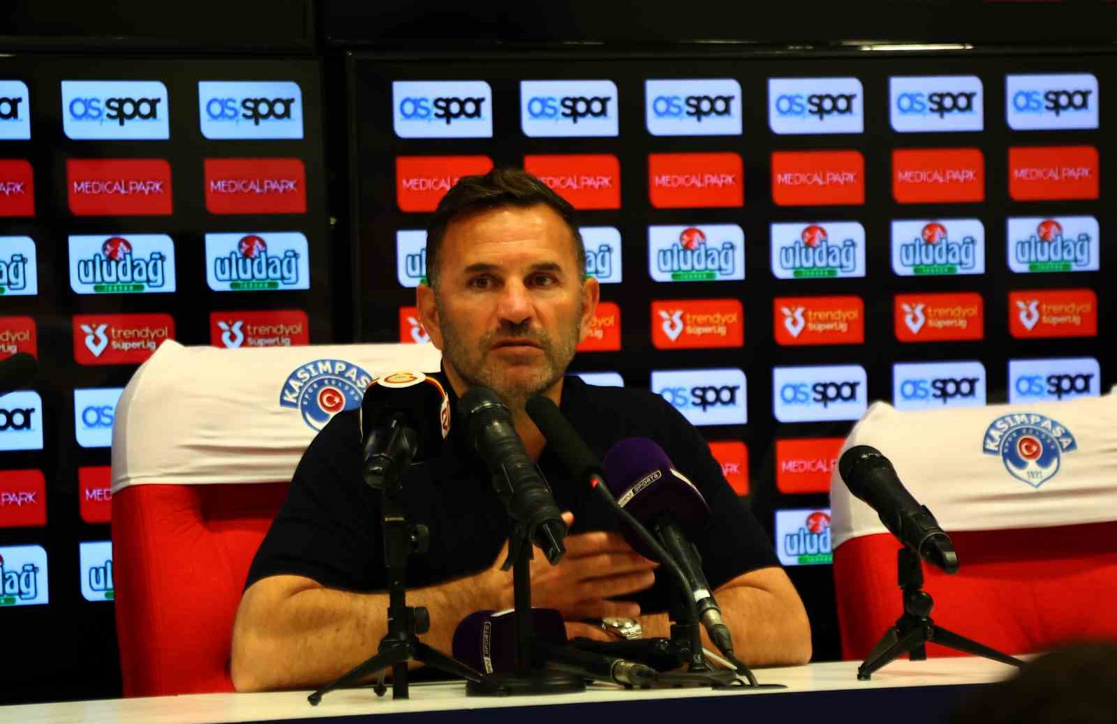 Okan Buruk: "İlk düşüncem, isteğim ve hayalim burada yine nice şampiyonluklar yaşamak"
