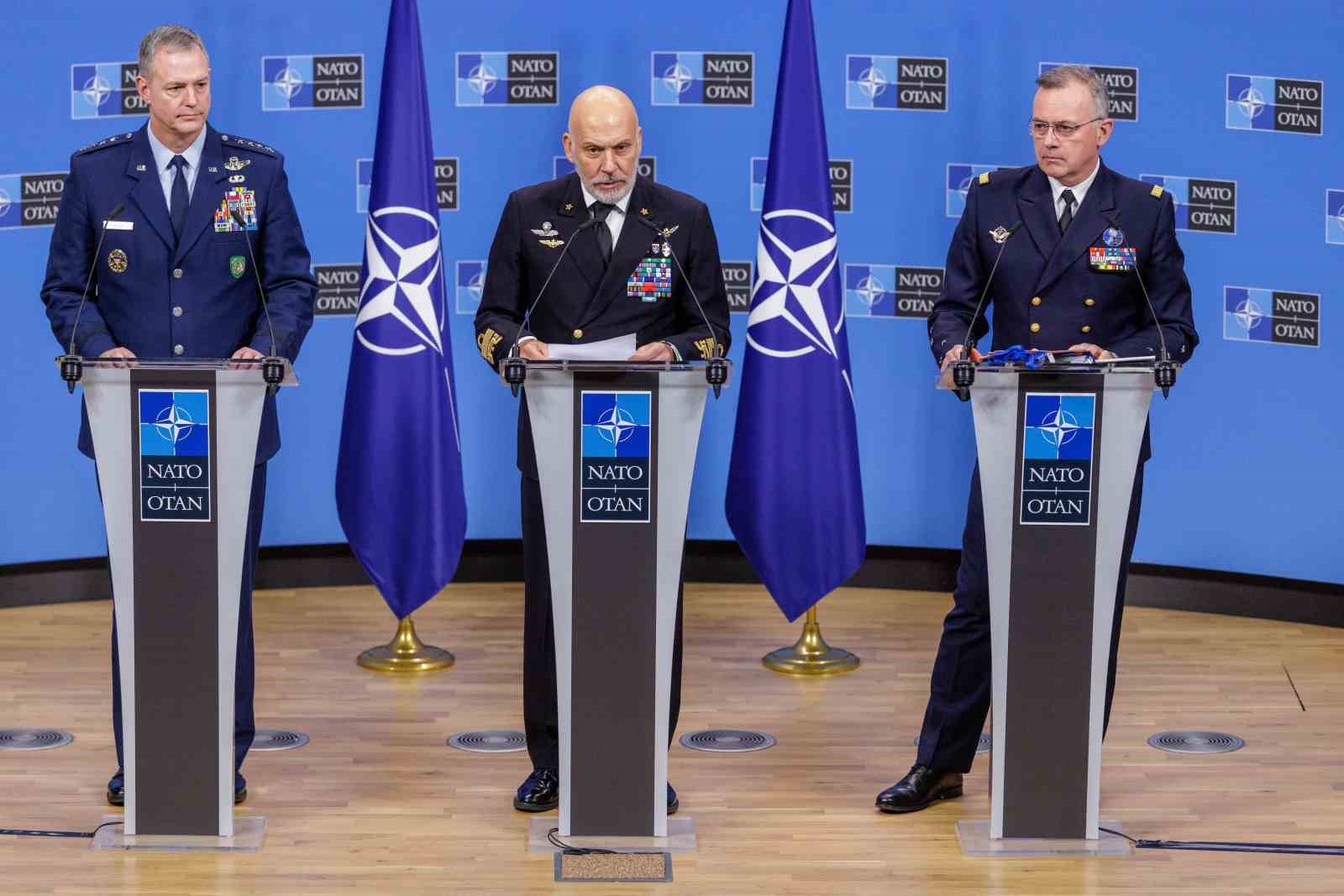 NATO Askeri Komite Başkanı Dragone: "Avrupa Ordusu diye bir şey düşünülemez"
