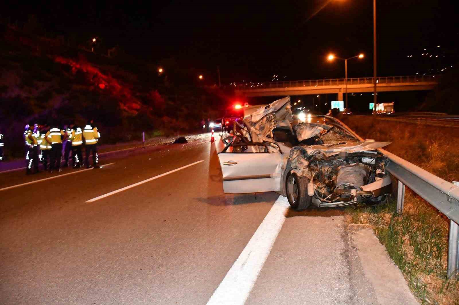 Tırla çarpışan otomobil hurdaya döndü: 18 yaşındaki genç kız hayatını kaybetti
