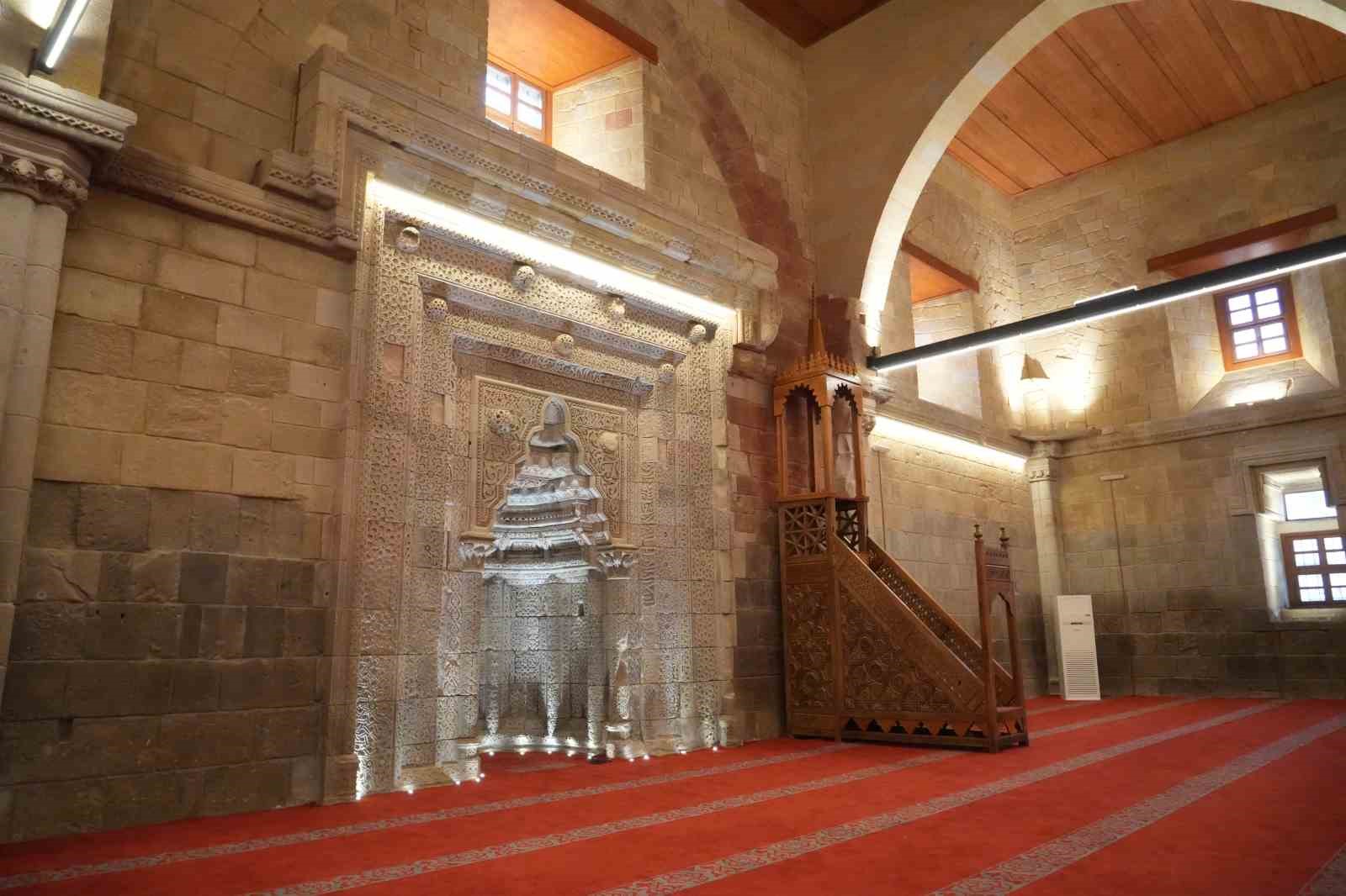 Niğde’nin tarihi mirası Sungurbey Camii’nde restorasyon tamamlandı
