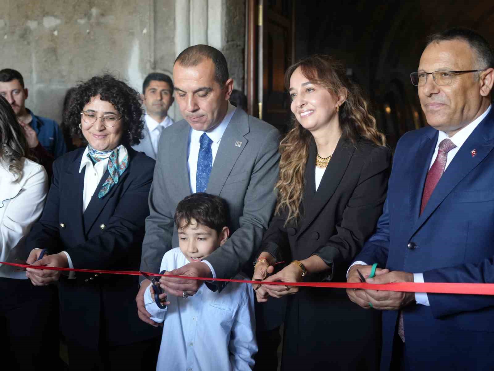 Anadolu Selçukluları döneminde inşa edilen Ejder Kervansarayı’nda "Nakş-ı Saray" sergisi
