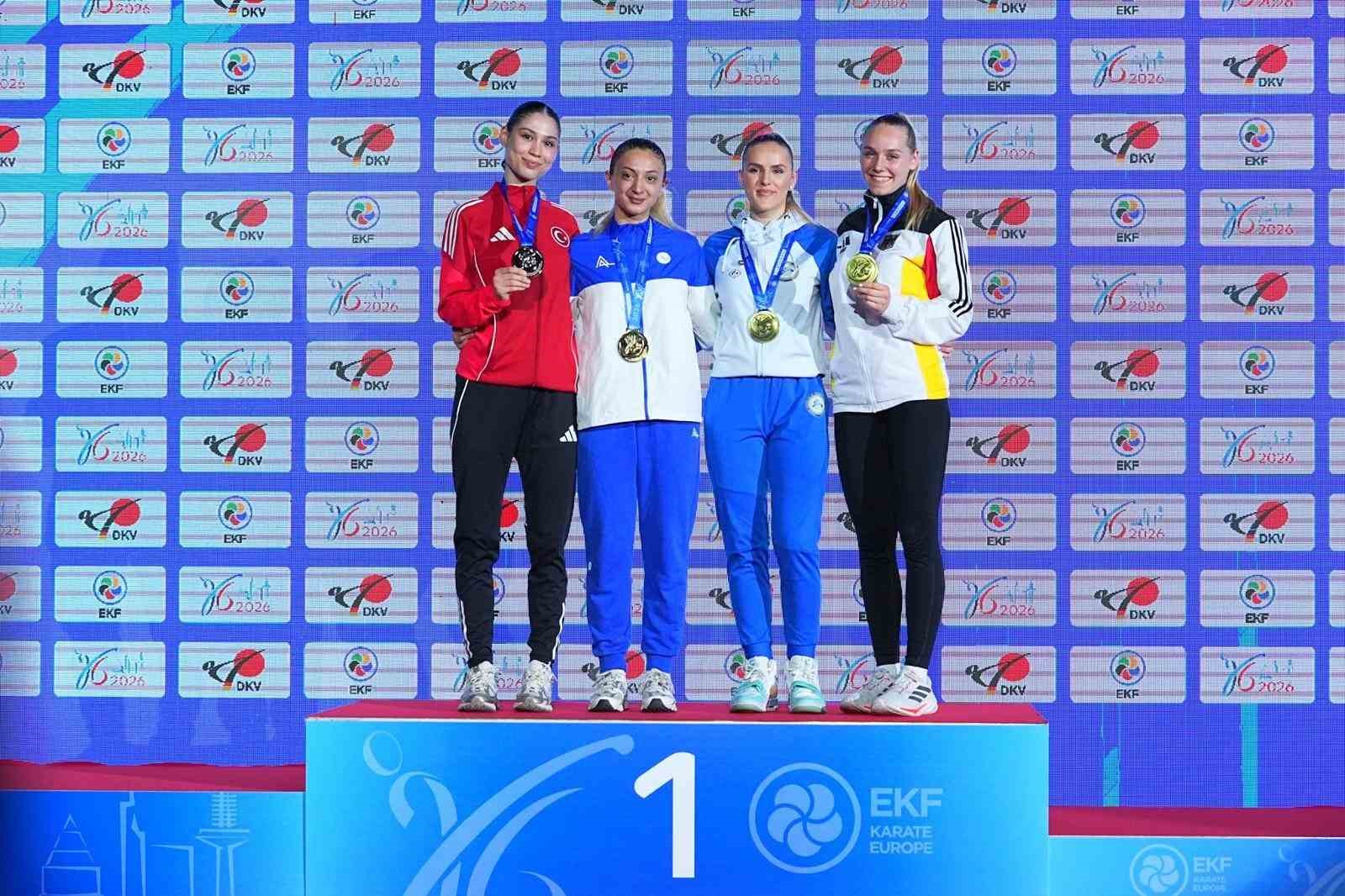 Avrupa Karate Şampiyonası’nda Zümra Rezzan İm, gümüş madalya kazandı
