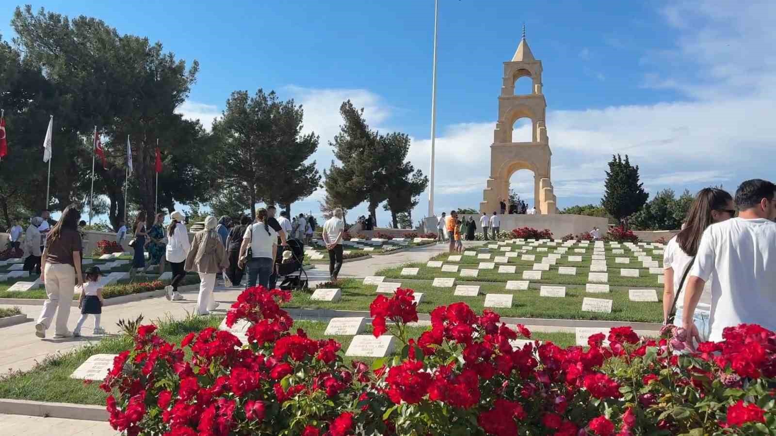 Çanakkale Savaşları’nın yaşandığı Tarihi Gelibolu Yarımadası’nda Kurban Bayramı yoğunluğu
