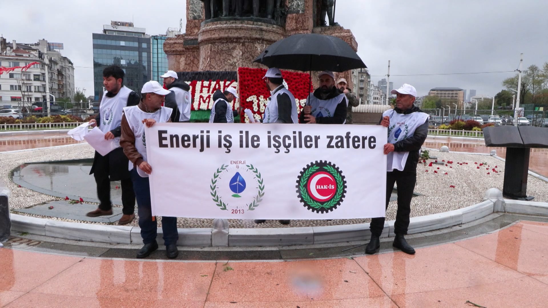 HAK-İŞ'ten Taksim'de basın açıklaması / Ek görüntü
