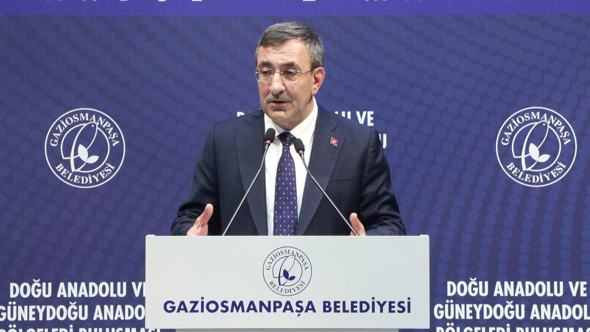 Cumhurbaşkanı Yardımcısı Yılmaz: Türkiye Cumhuriyeti'ni çatışmalardan, ateşten uzak tutuyoruz 